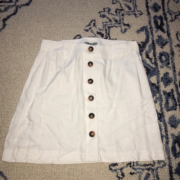 white linen skirts and dresses